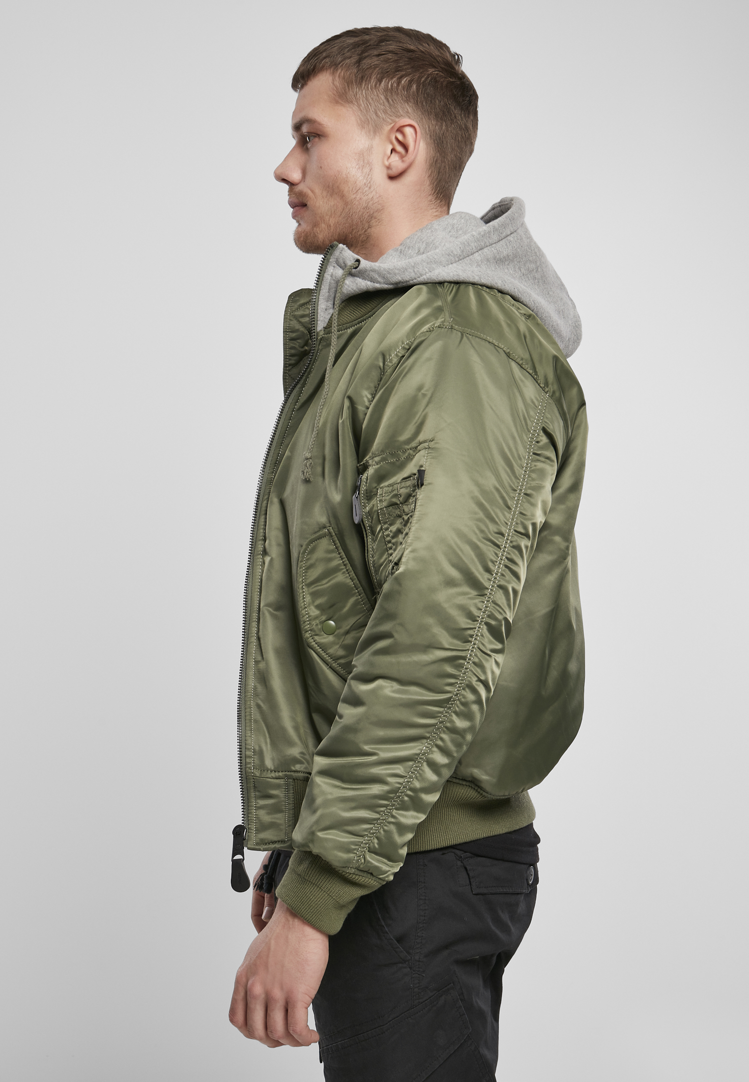 Jacken Hooded MA1 Bomber Jacket in Farbe olive/grey