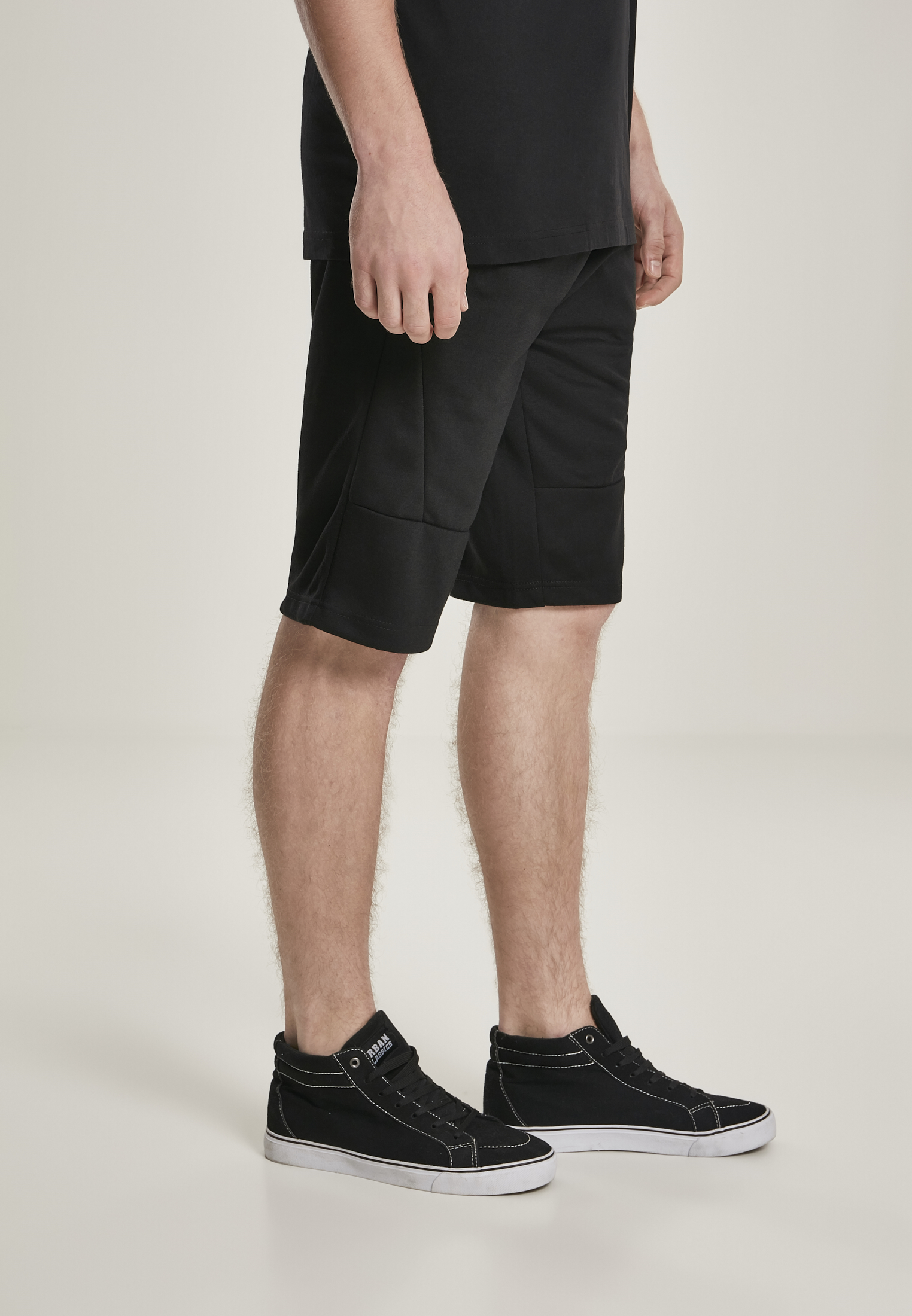 Southpole Tech Fleece Shorts Uni in Farbe black