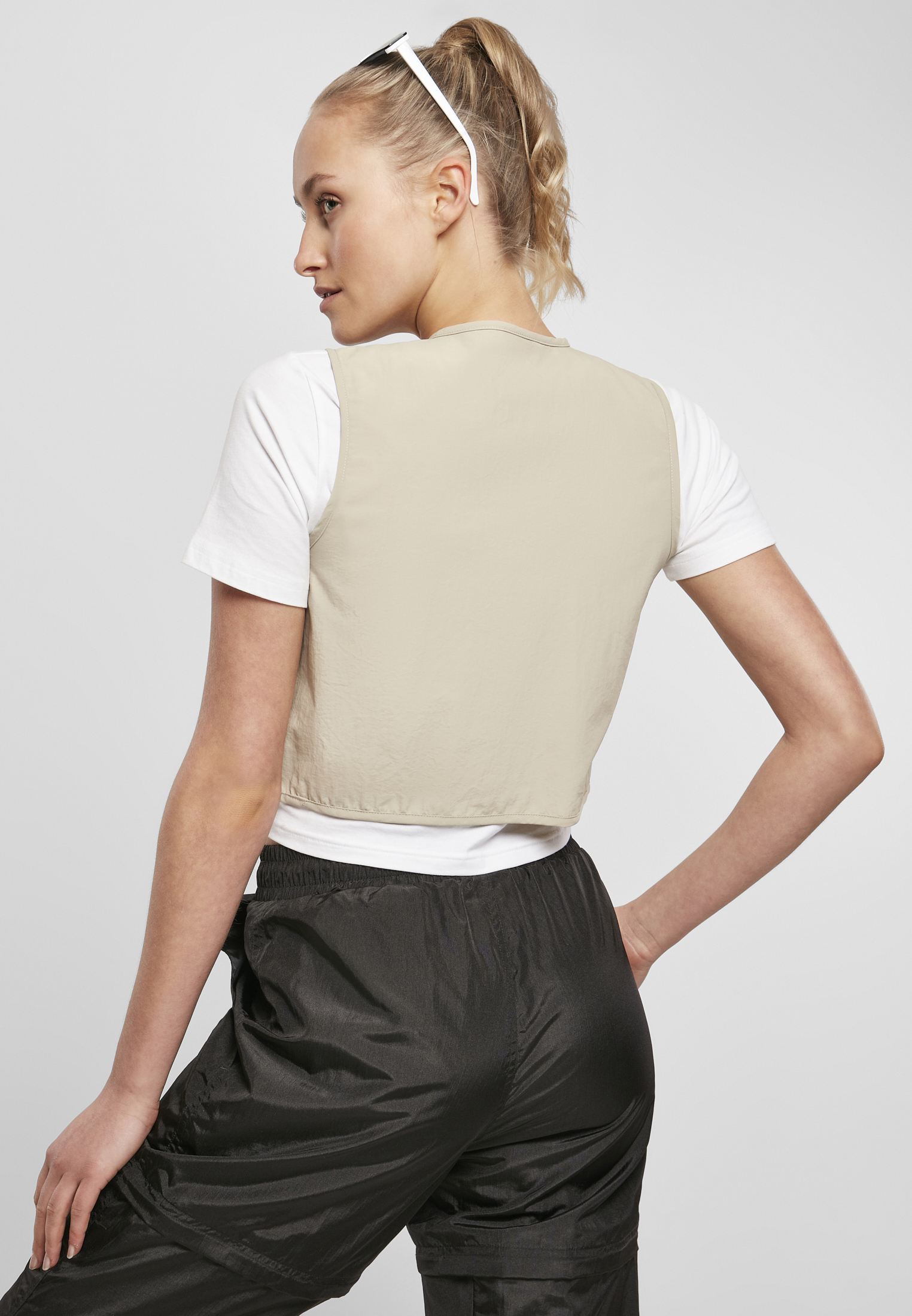Curvy Ladies Short Tactical Vest in Farbe concrete