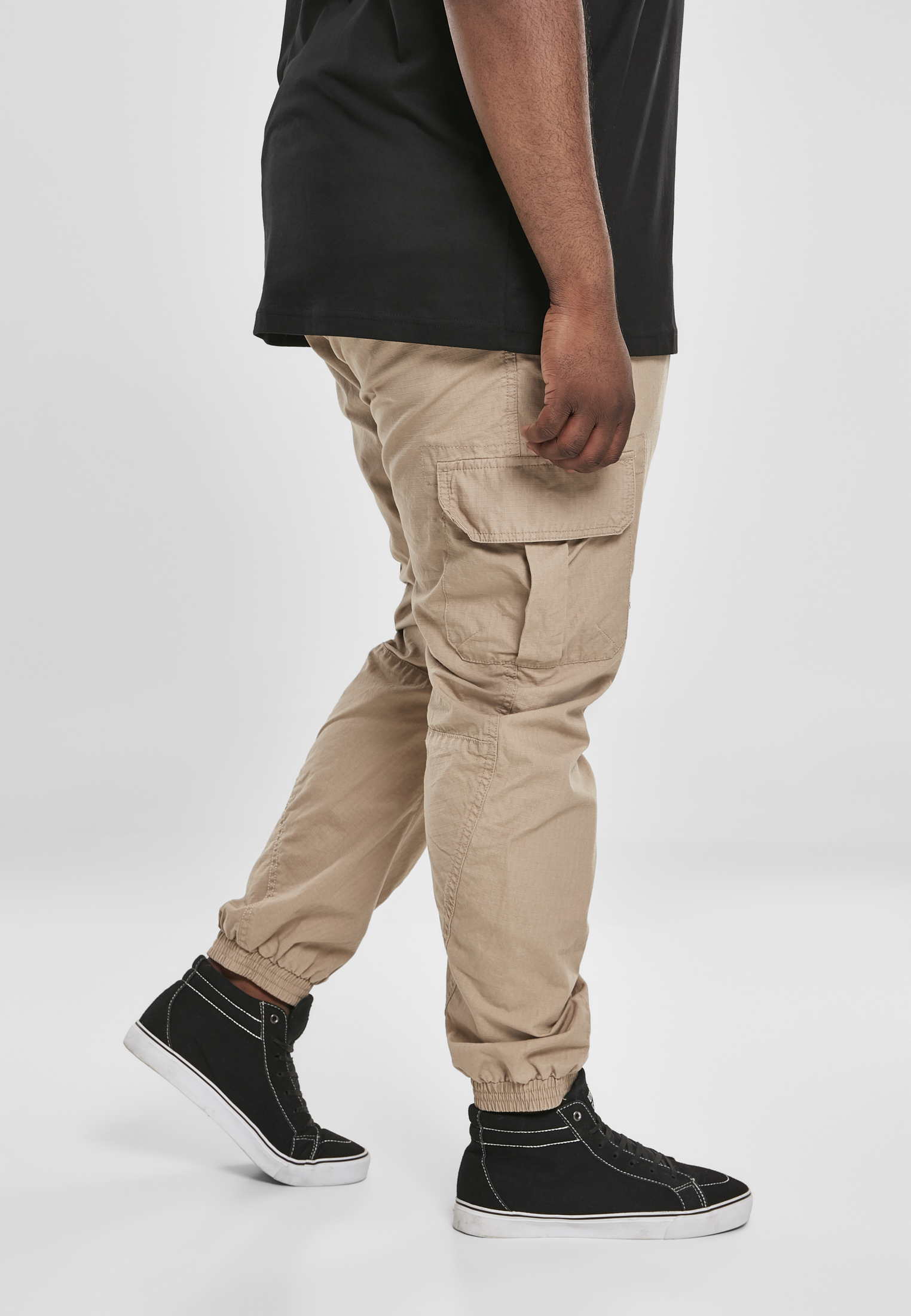 Plus Size Ripstop Cargo Jogging Pants in Farbe beige