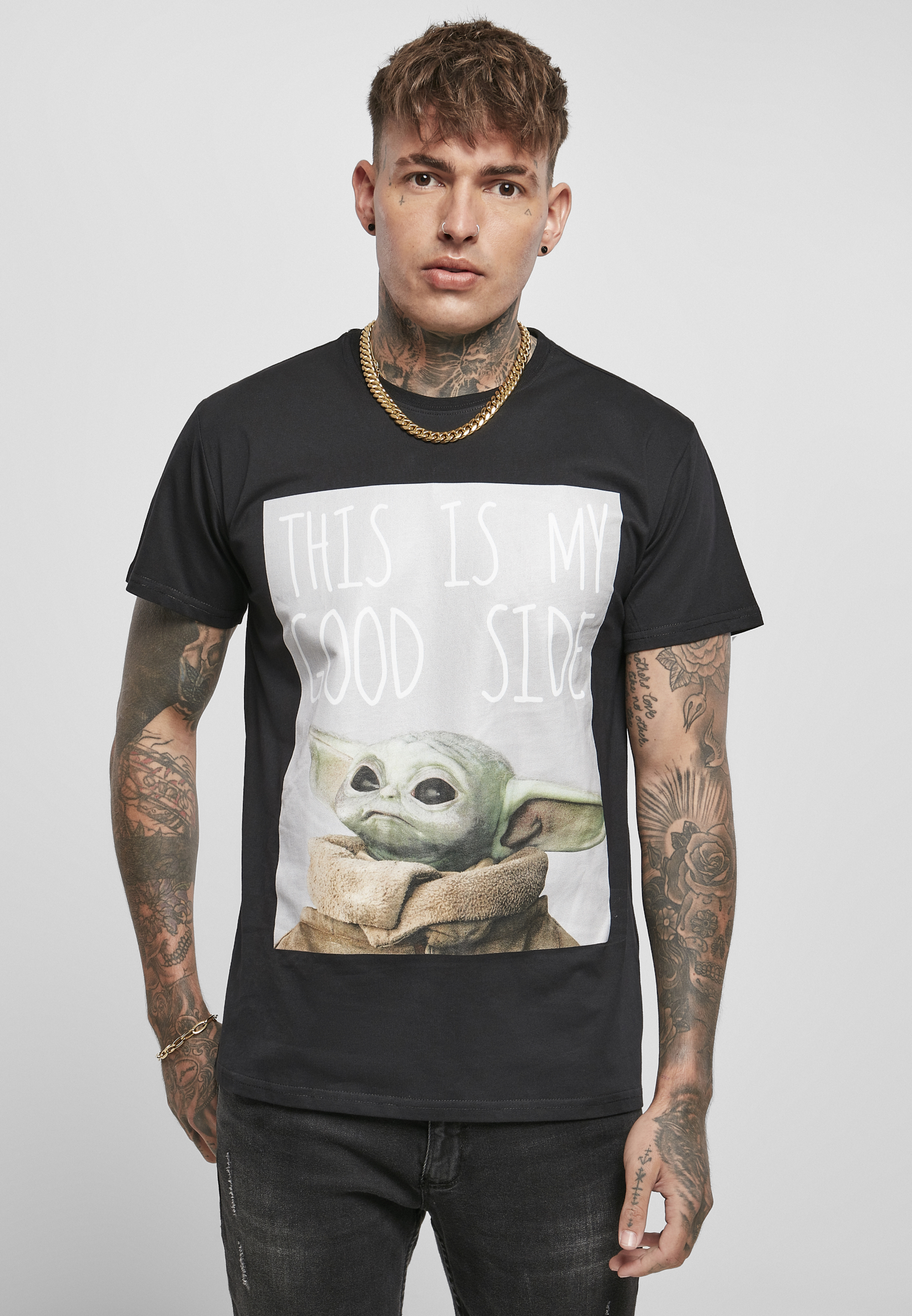 T-Shirts Baby Yoda Good Side Tee in Farbe black