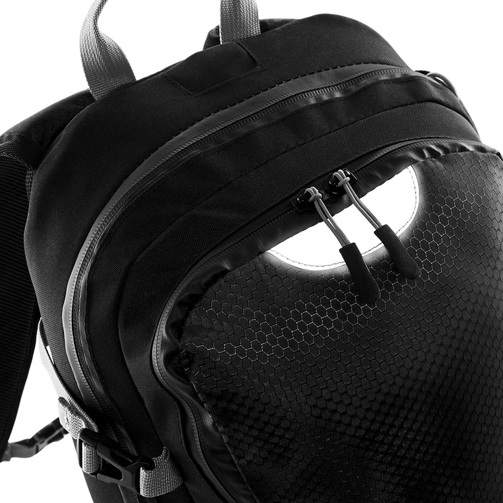  SLX 20 Litre Daypack in Farbe Black