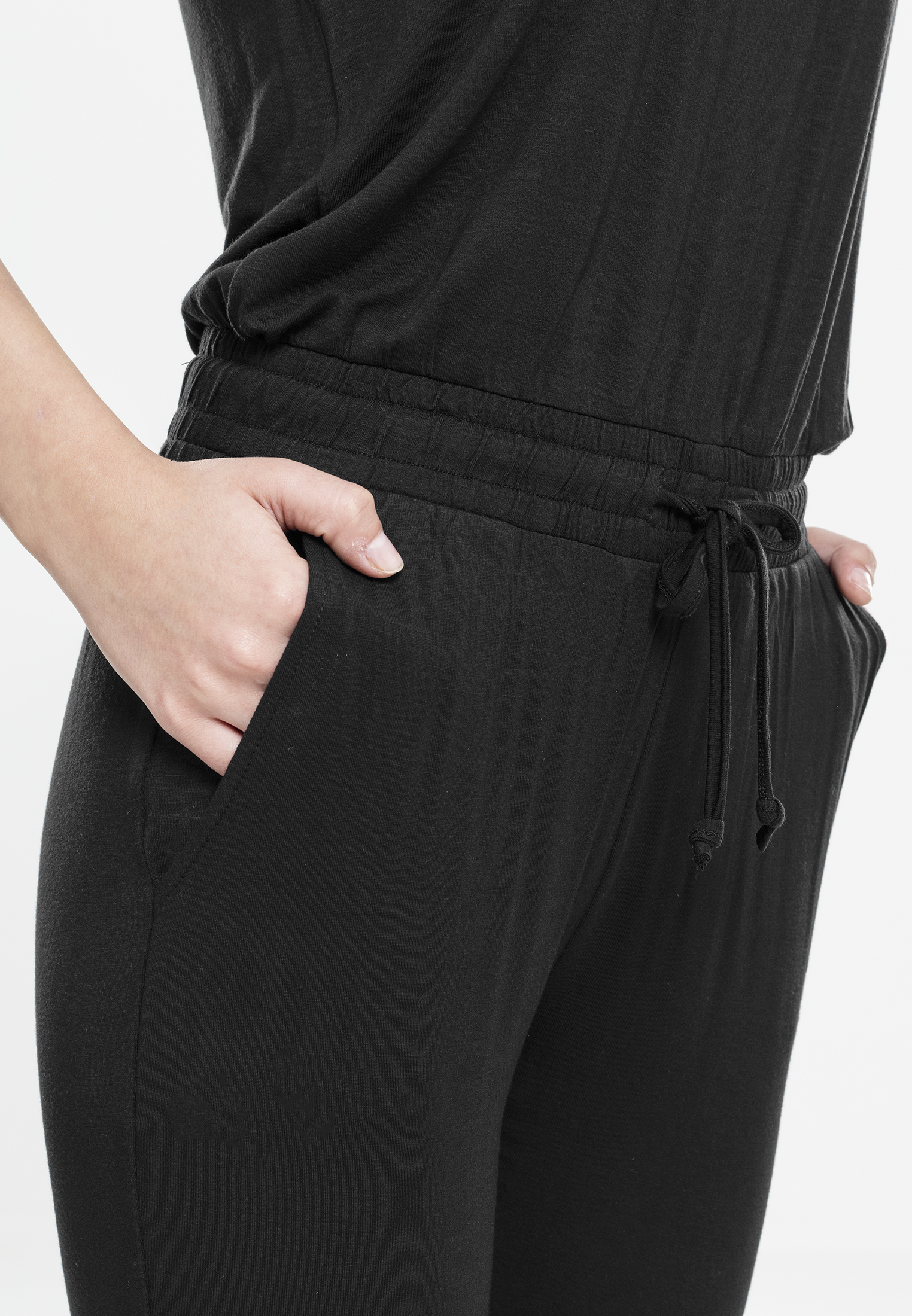 Curvy Ladies Tech Mesh Long Jumpsuit in Farbe black