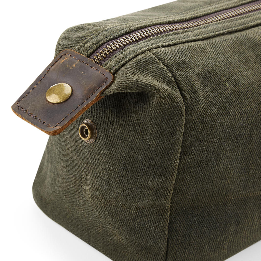  Heritage Waxed Canvas Wash Bag in Farbe Black