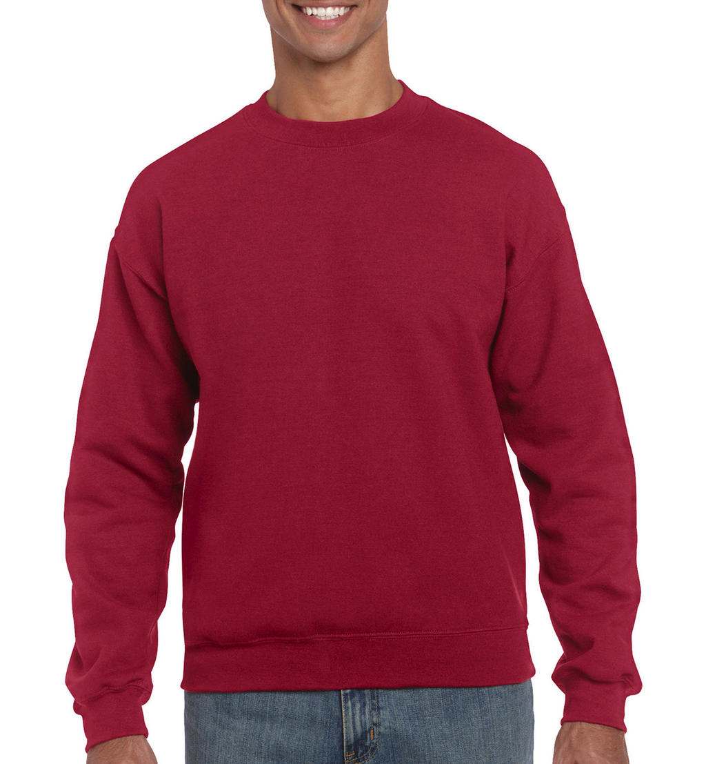  Heavy Blend Adult Crewneck Sweat in Farbe Antique Cherry Red