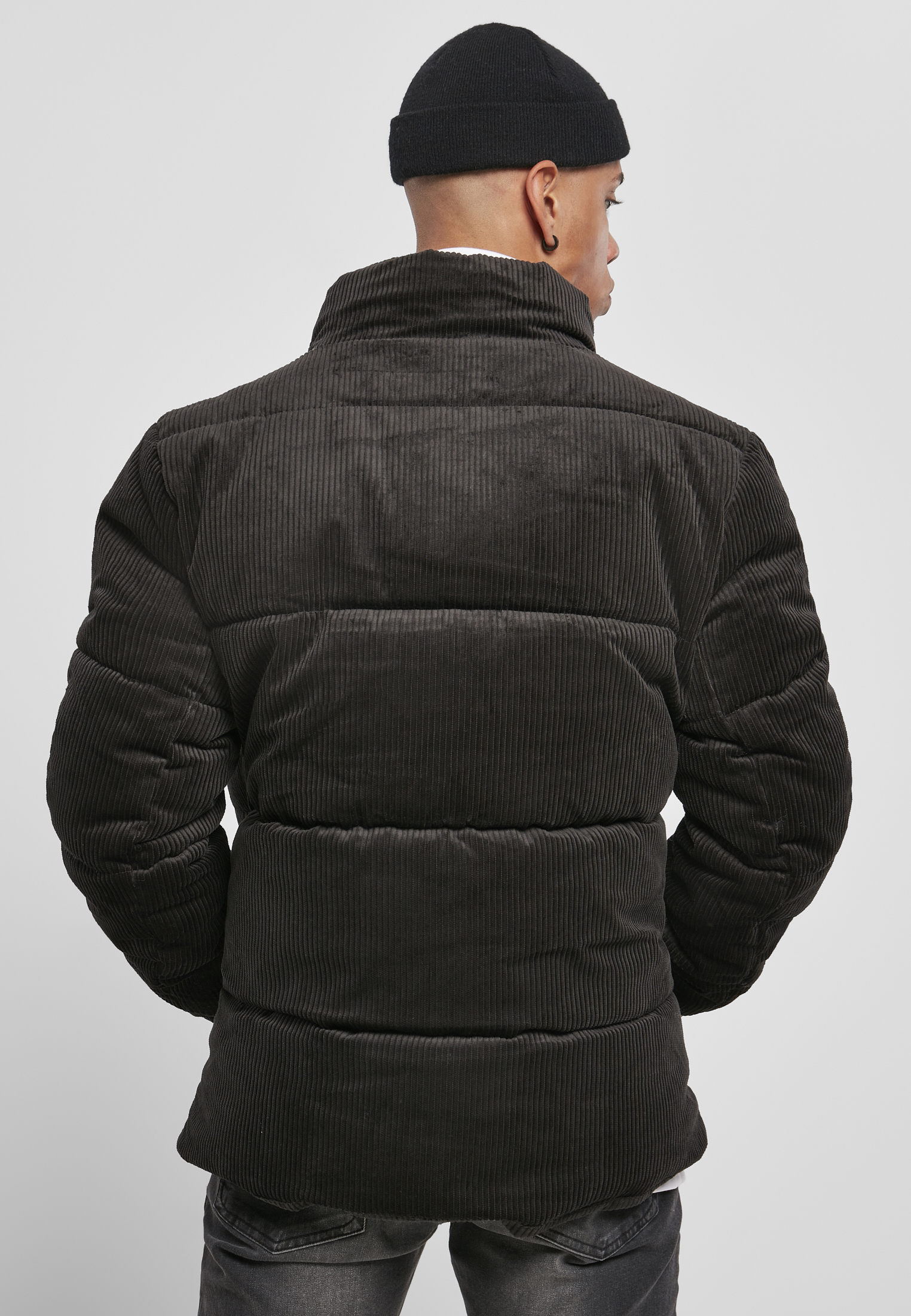 Winter Jacken Boxy Corduroy Puffer Jacket in Farbe black