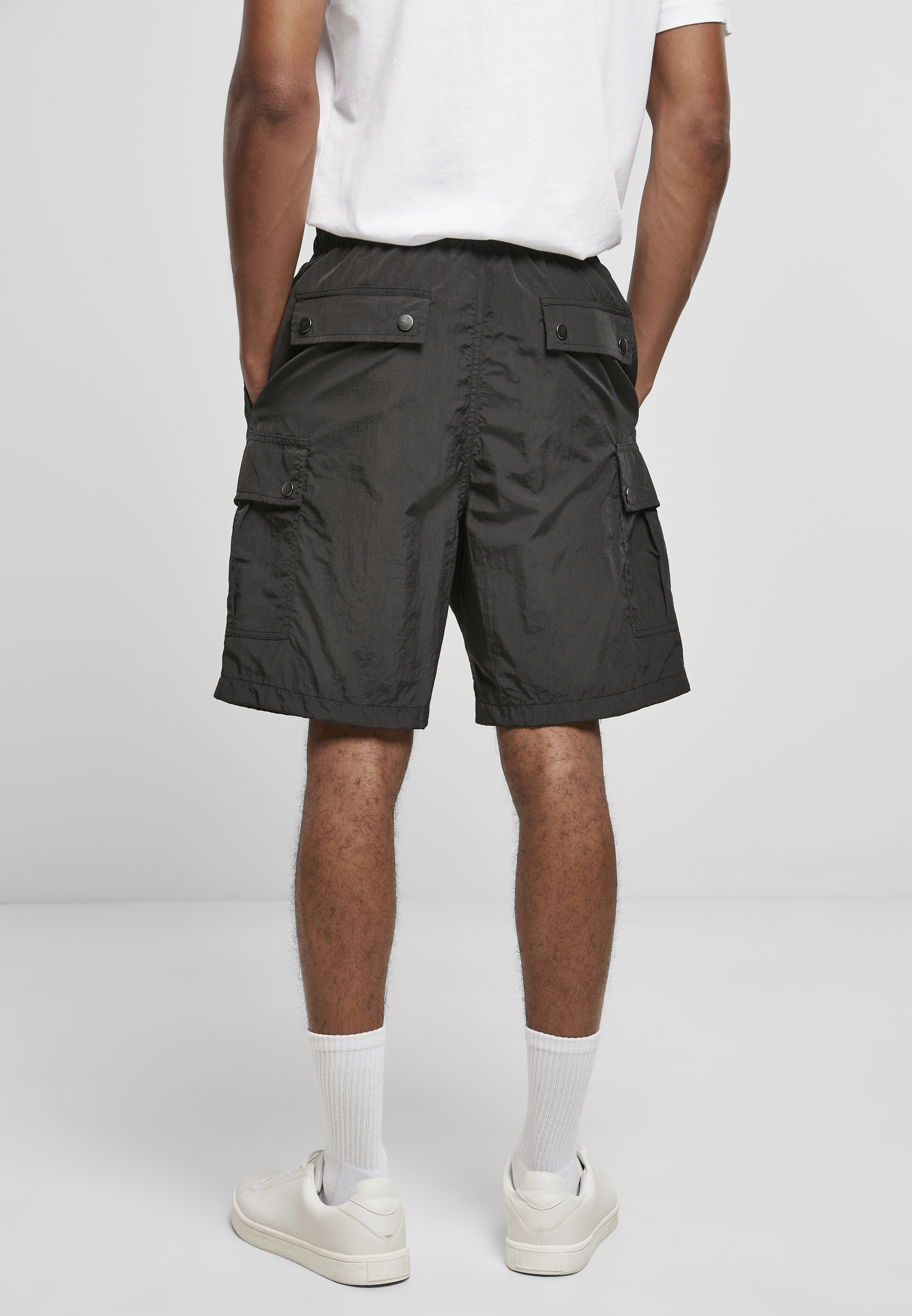 Cargo Hosen & Shorts Nylon Cargo Shorts in Farbe black
