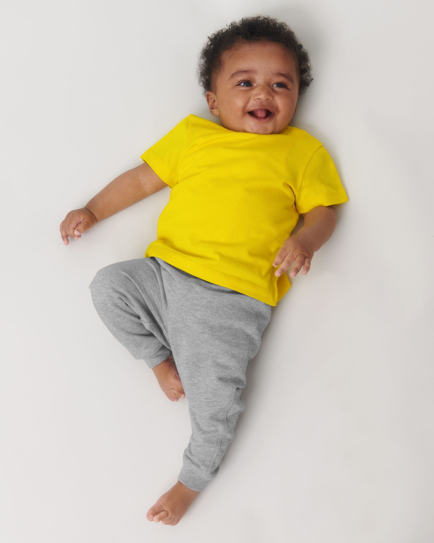 T-Shirt Baby Creator in Farbe Golden Yellow