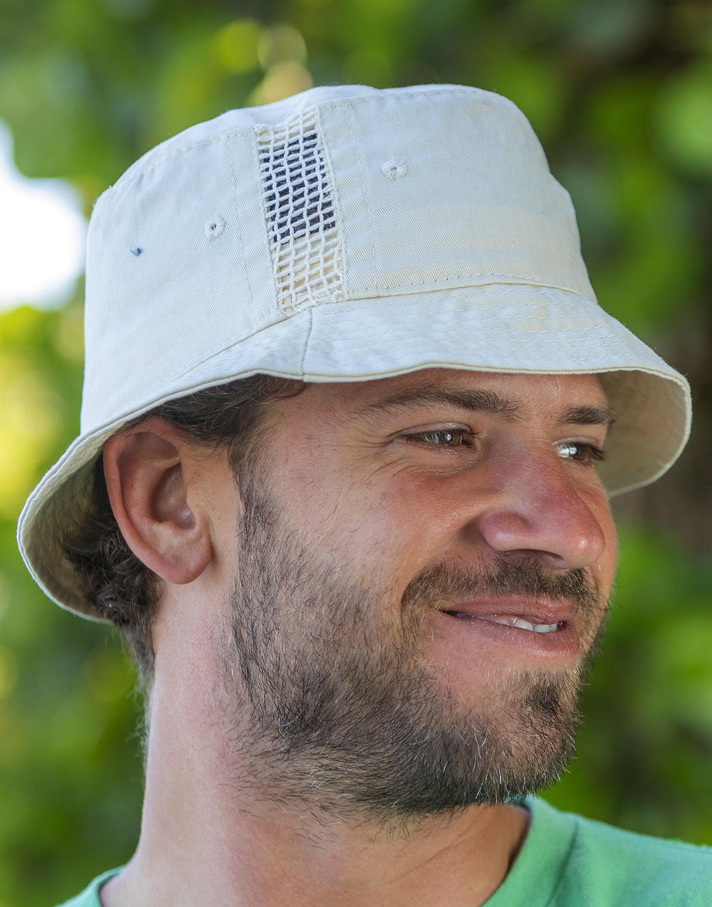  Sporty Hat with Mesh Panels in Farbe Natural