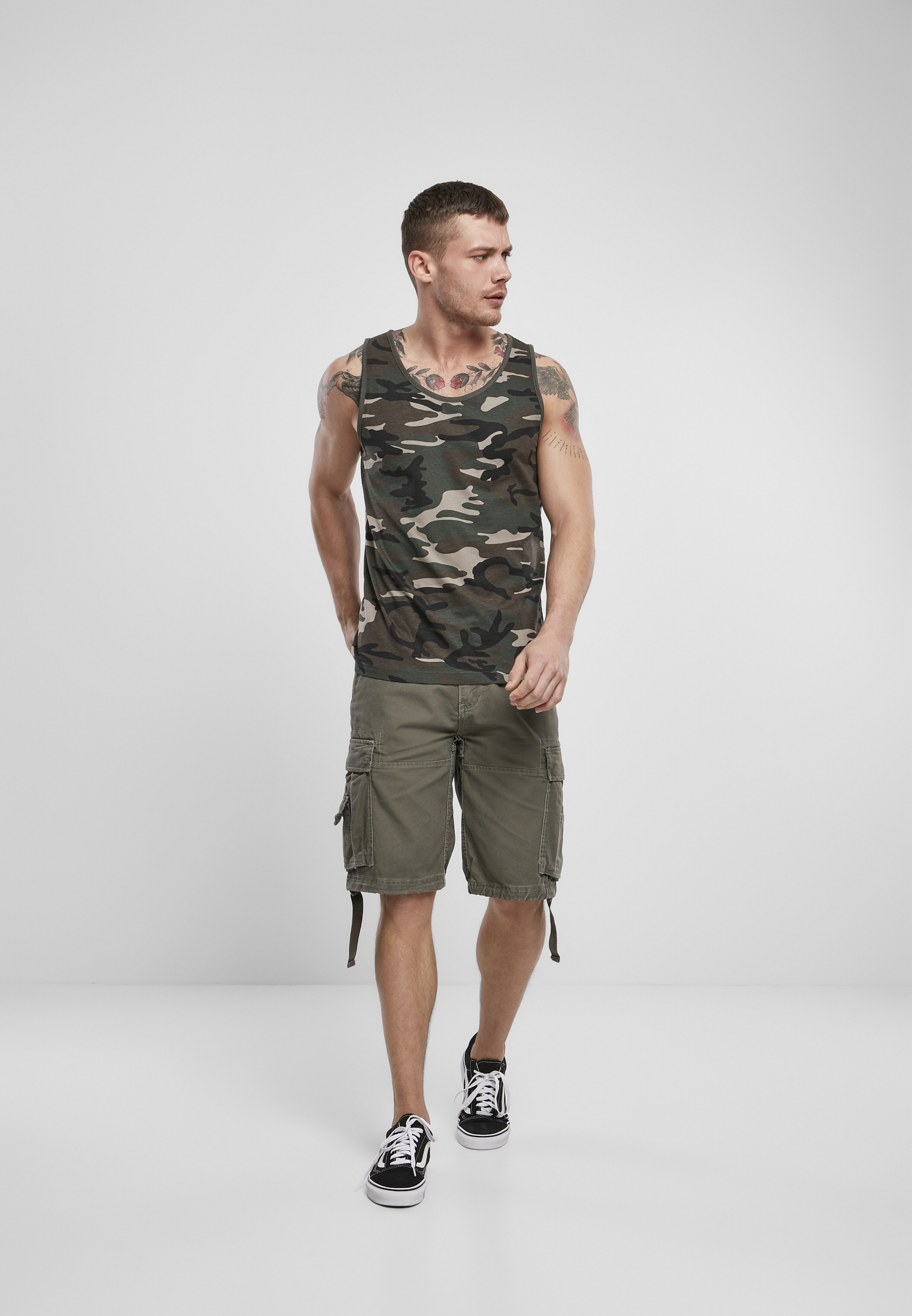 Shorts Vintage Cargo Shorts in Farbe olive