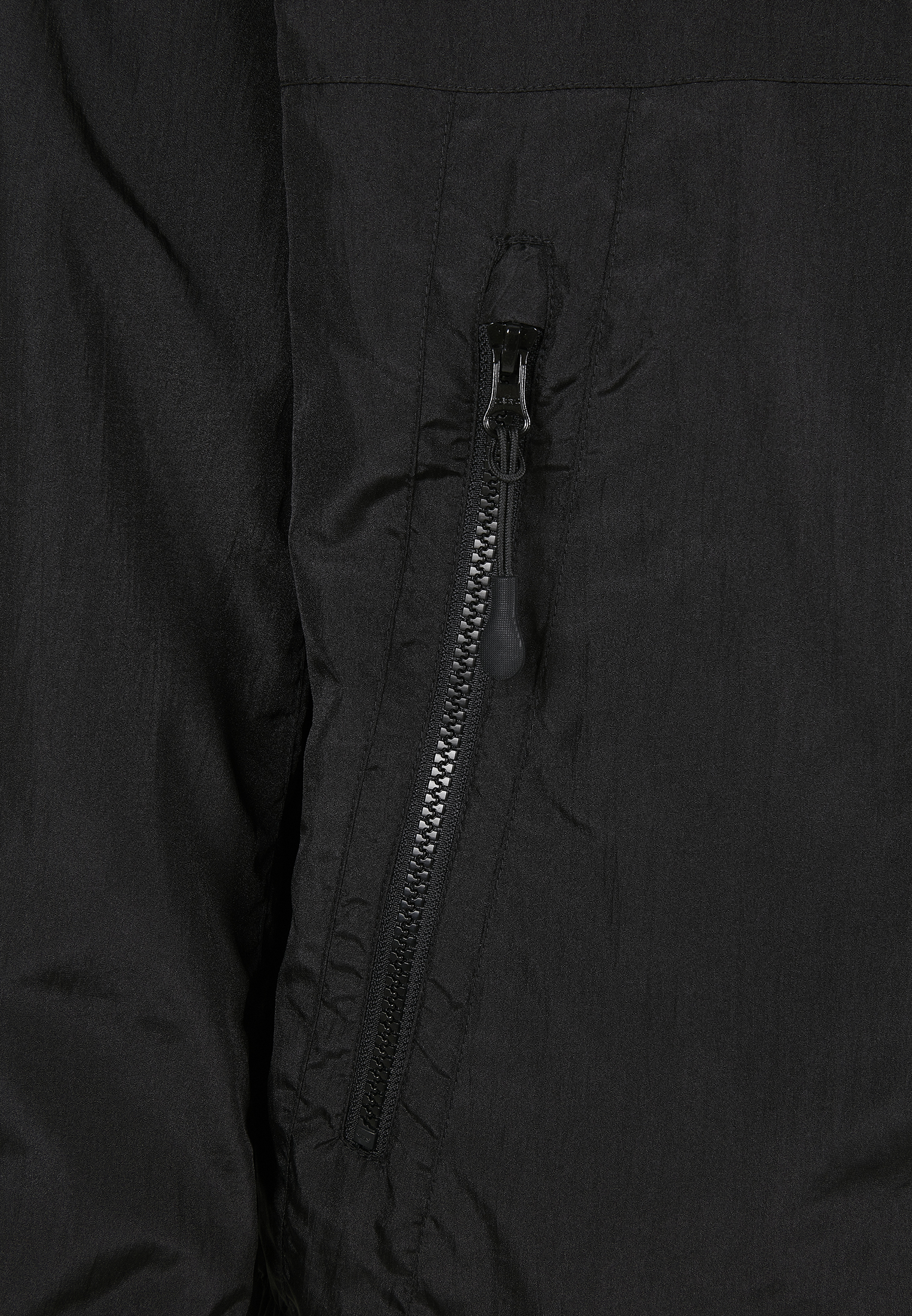 Light Jackets Full Zip Nylon Crepe Jacket in Farbe black