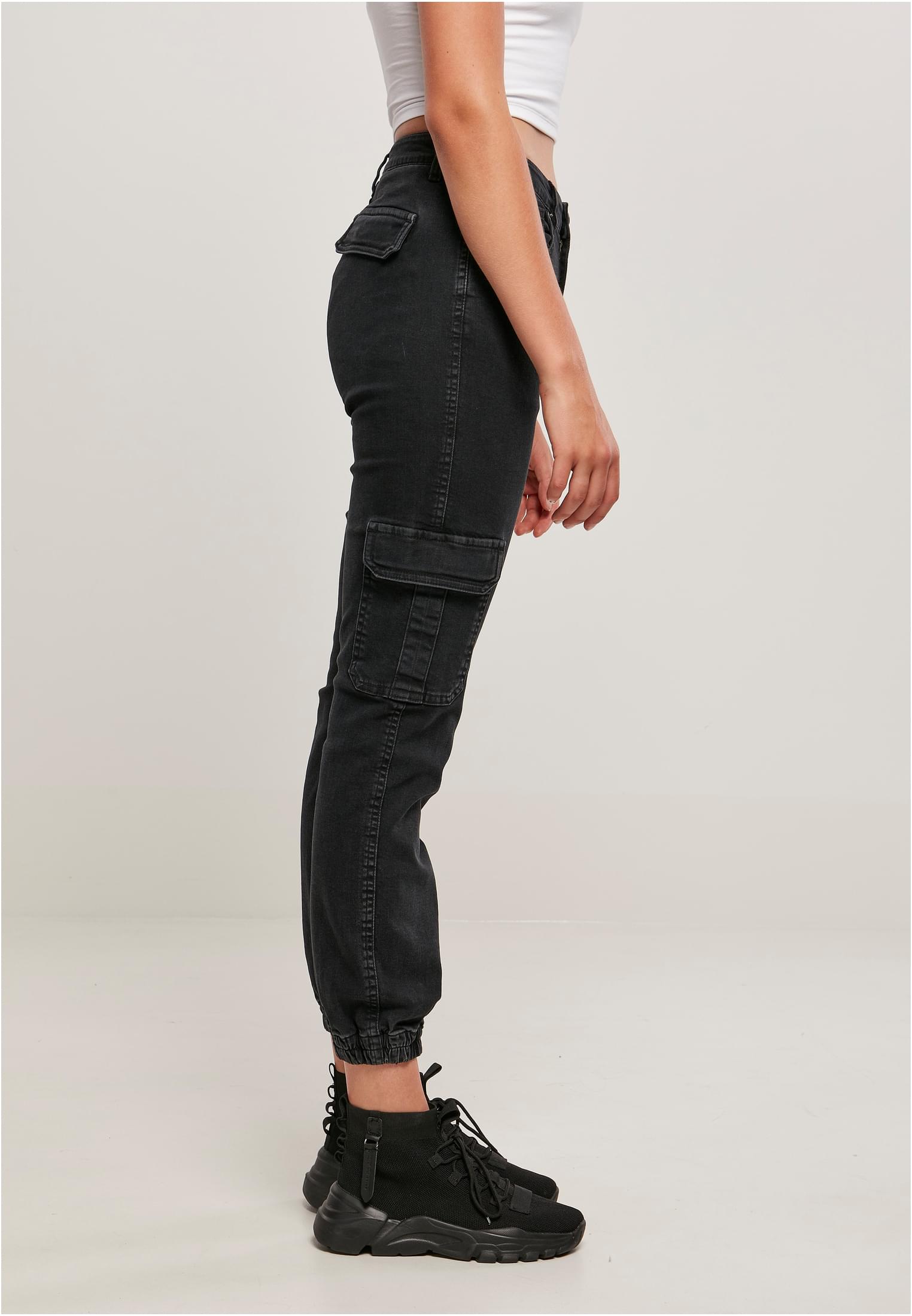 Frauen Ladies Organic Stretch Denim Cargo Pants in Farbe black washed