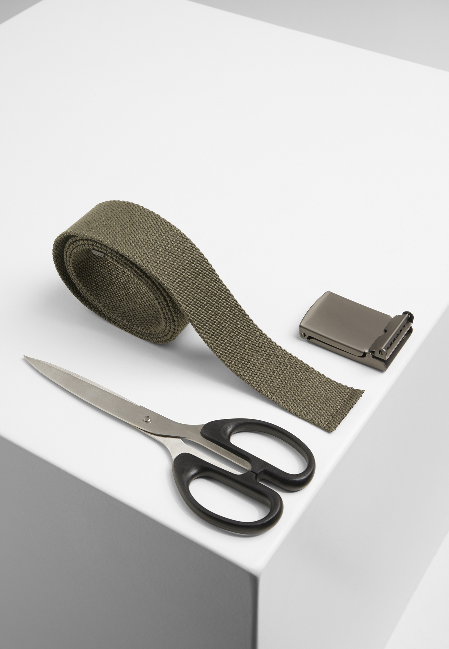 G?rtel Canvas Belts in Farbe olive