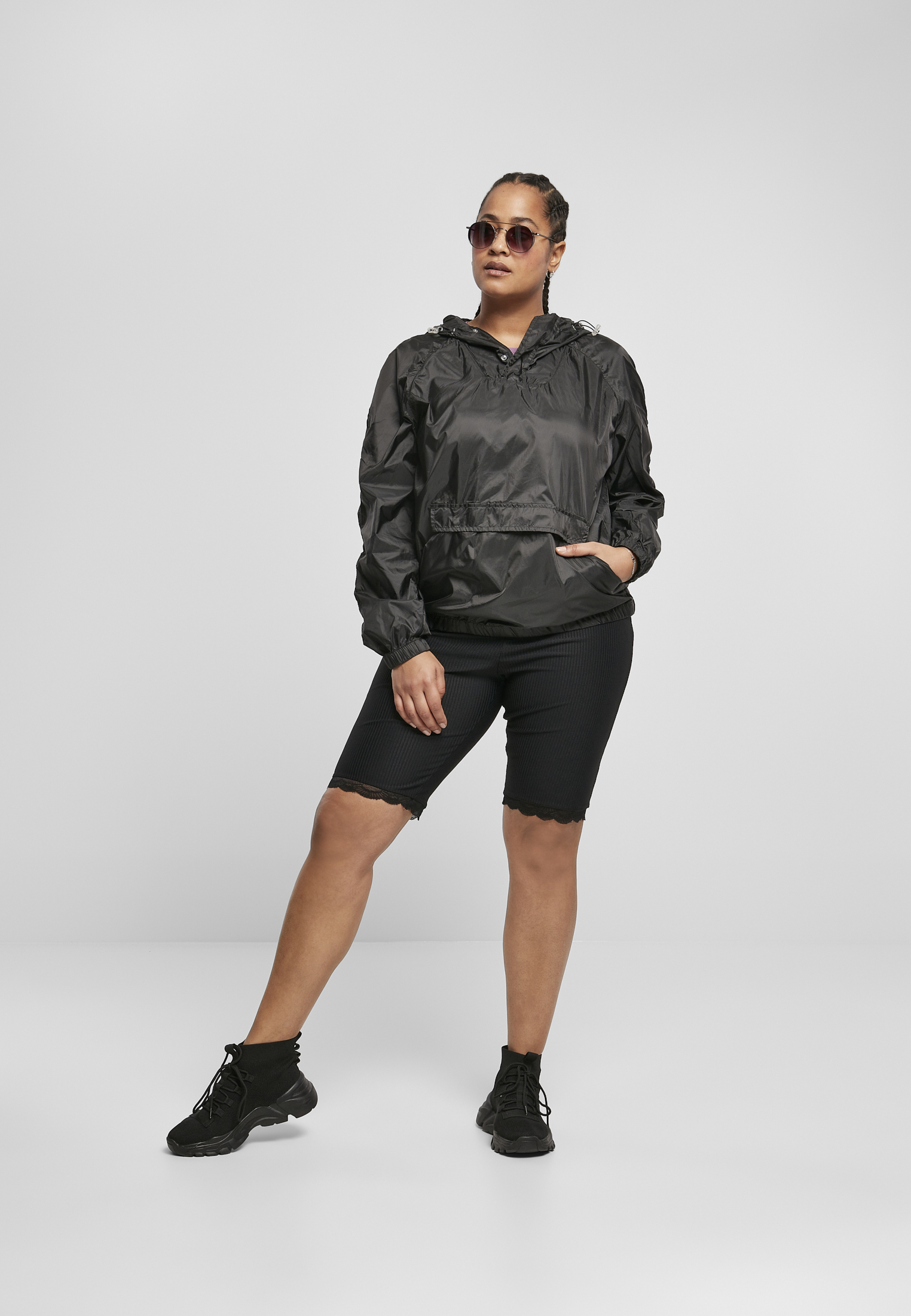 Light Jackets Ladies Transparent Light Pull Over Jacket in Farbe black