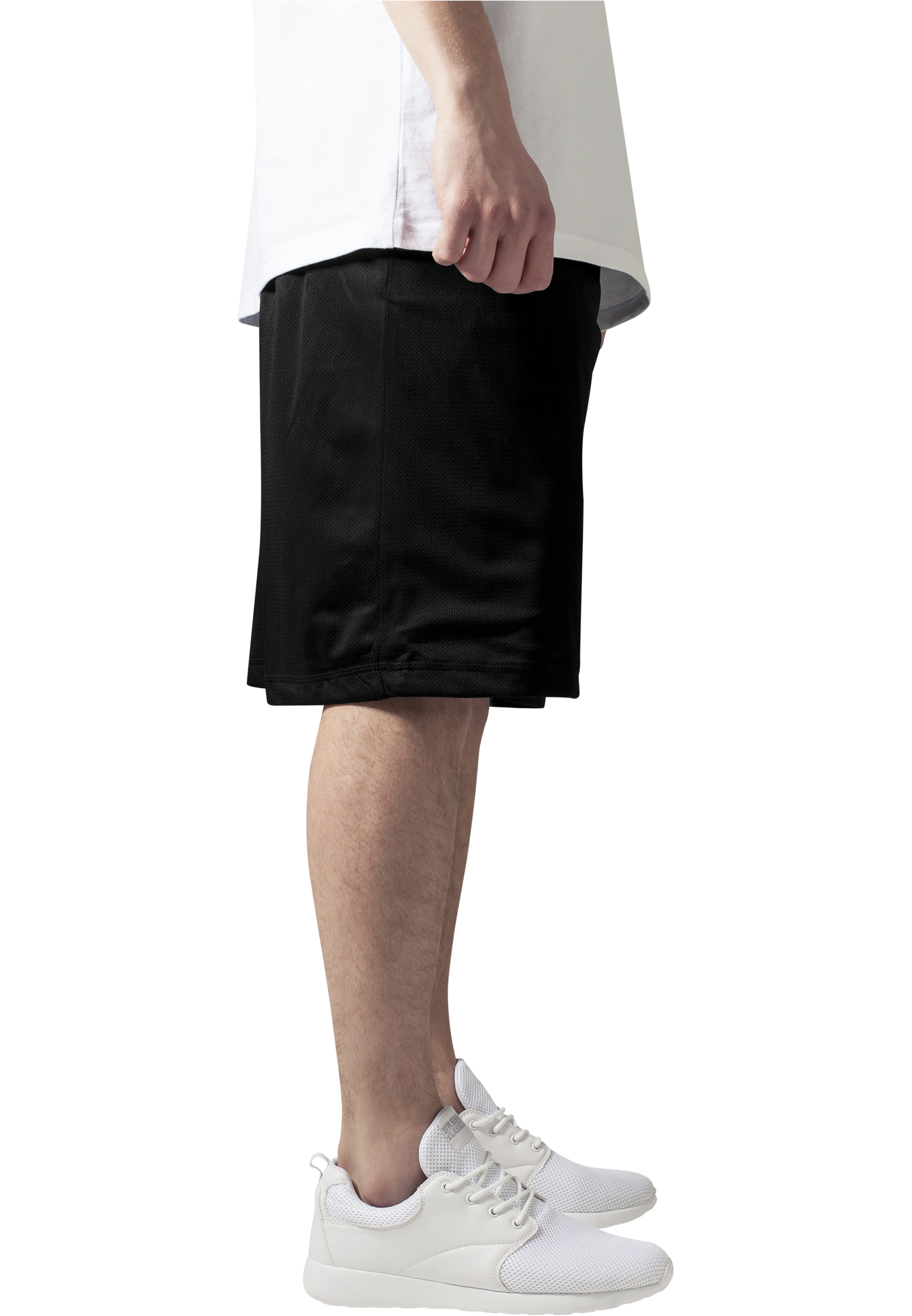Kurze Hosen Bball Mesh Shorts in Farbe black