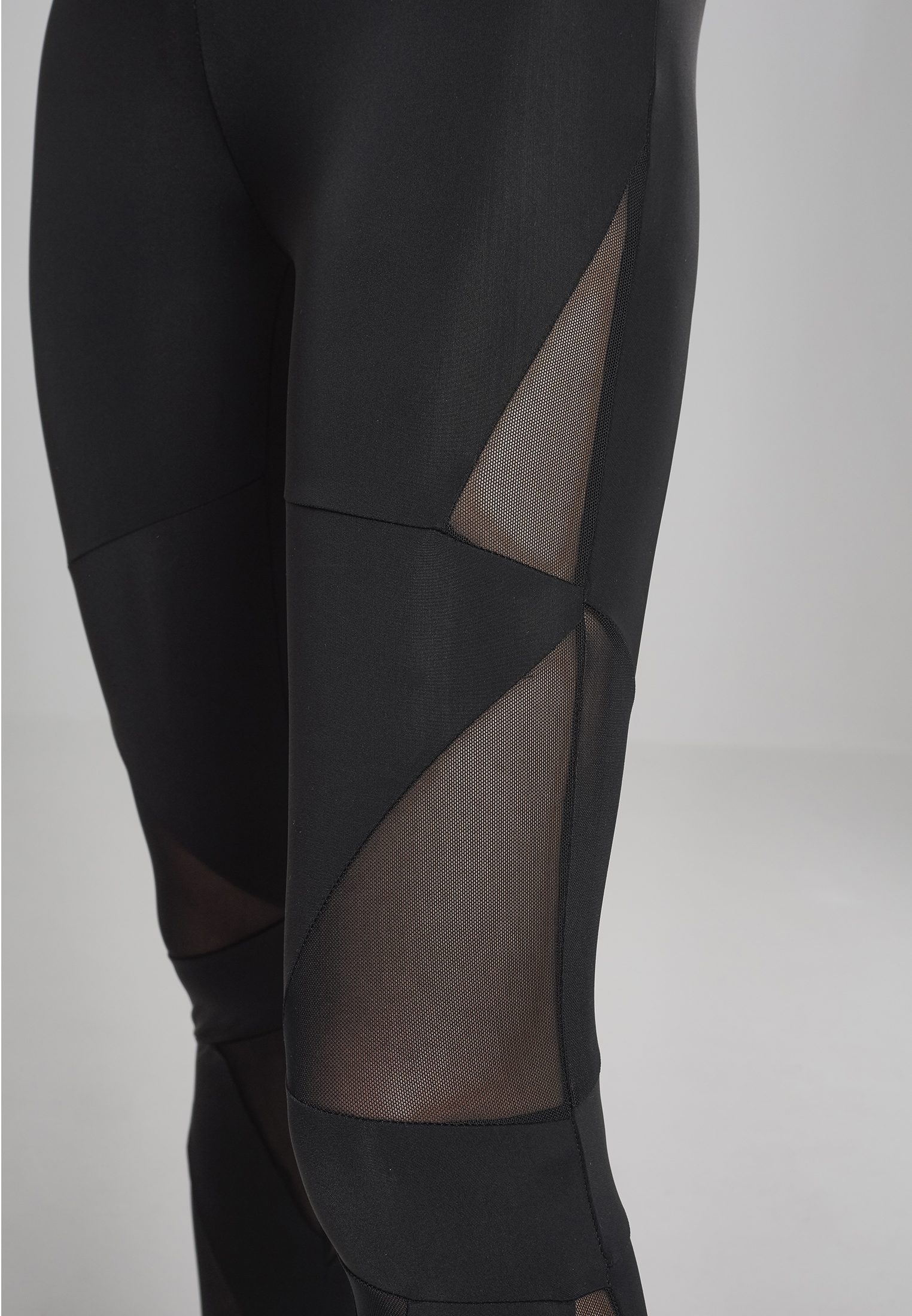 Curvy Ladies Triangle Tech Mesh Leggings in Farbe blk/blk