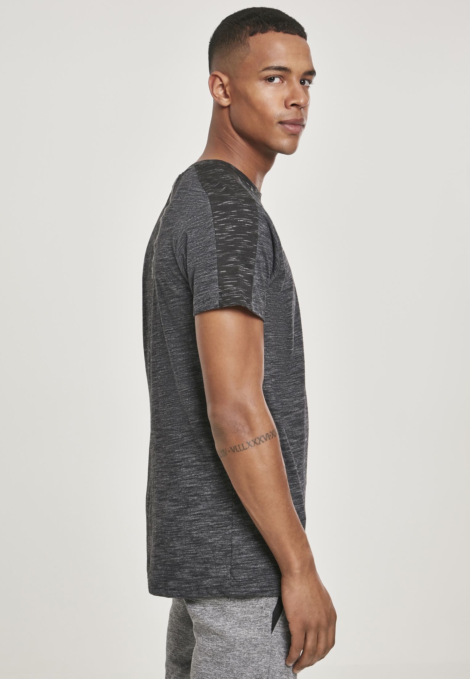 Southpole Shoulder Panel Tech Tee in Farbe marled charcoal