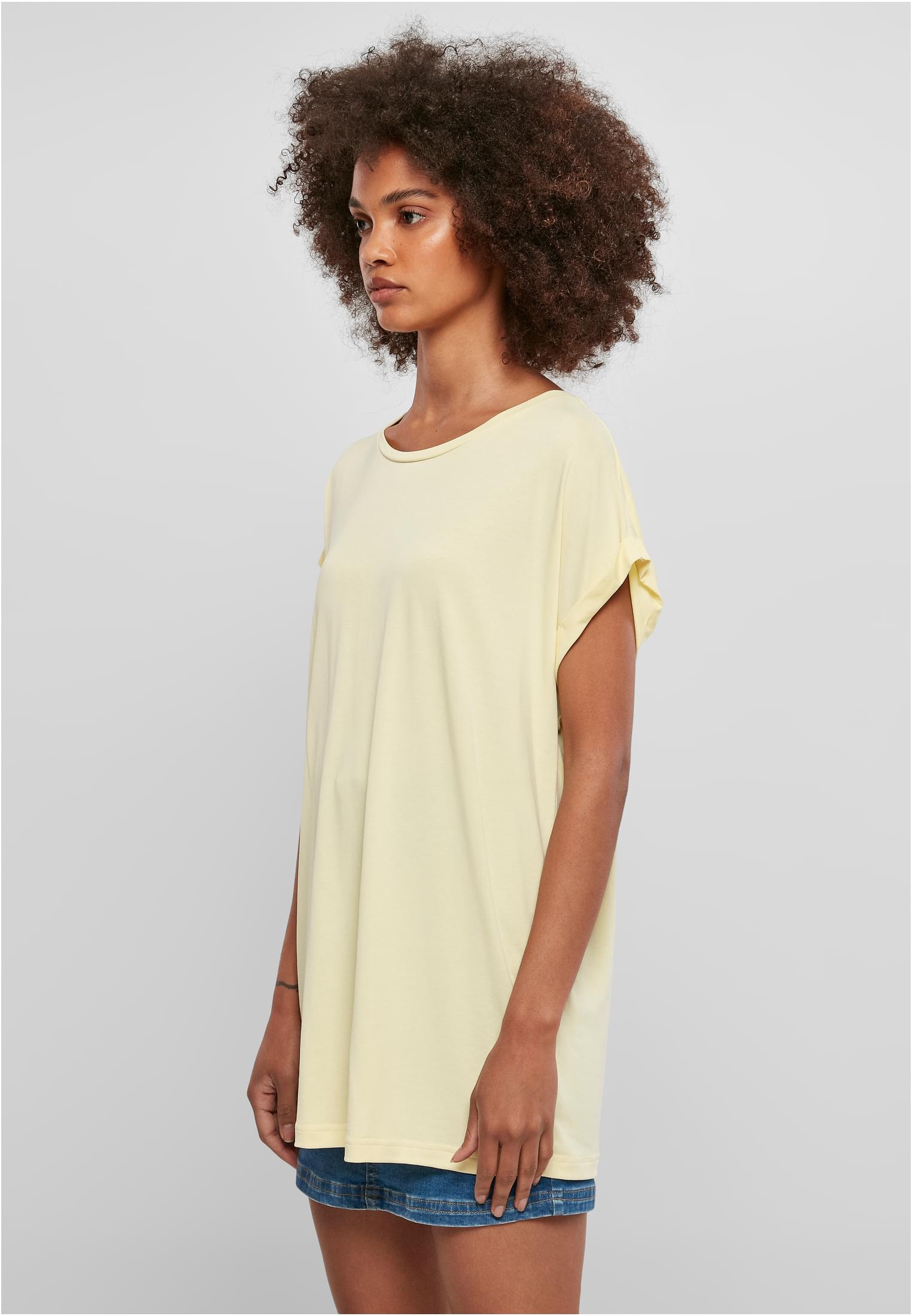 Frauen Ladies Modal Extended Shoulder Tee in Farbe softyellow