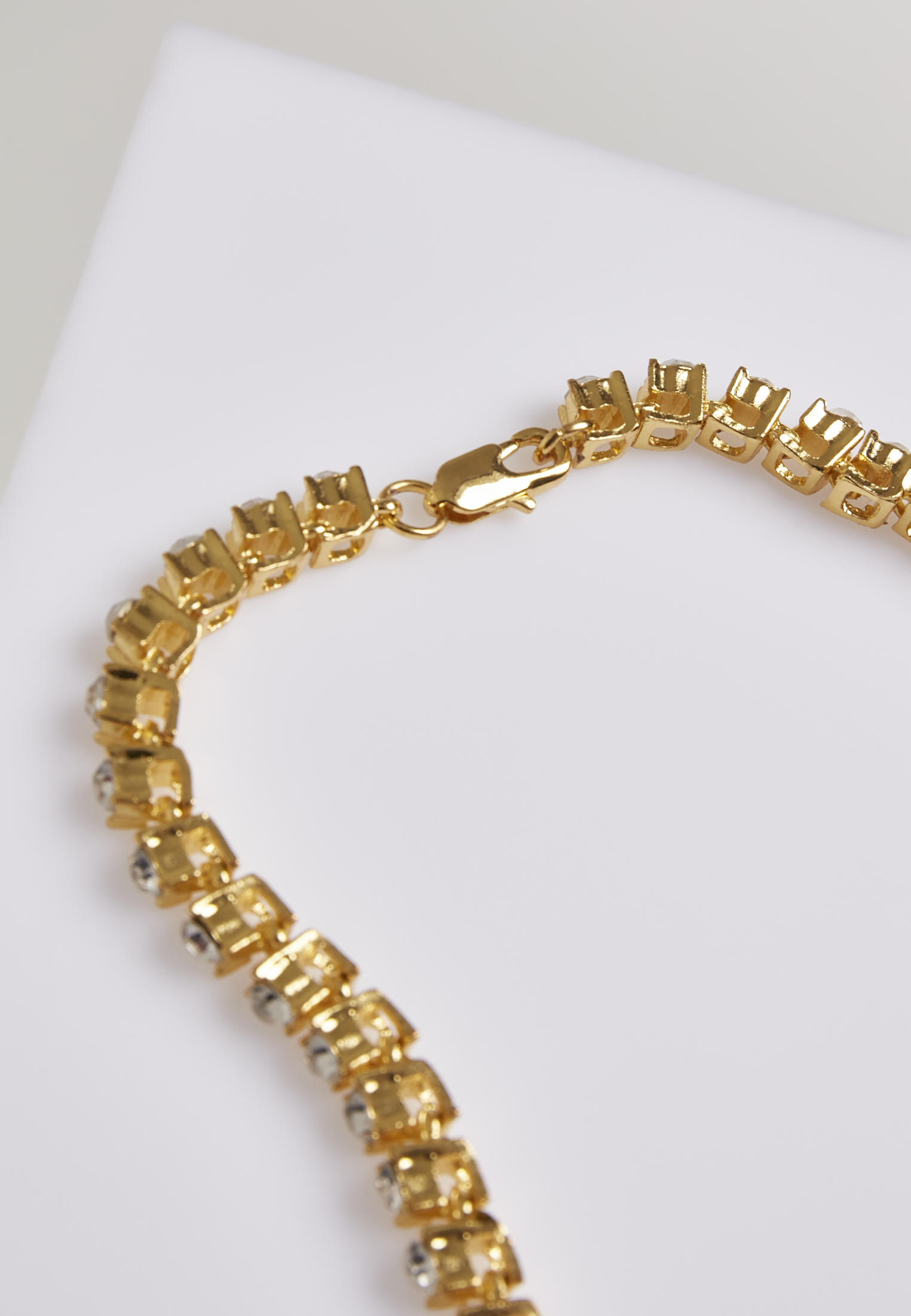 Schmuck Necklace With Stones in Farbe gold