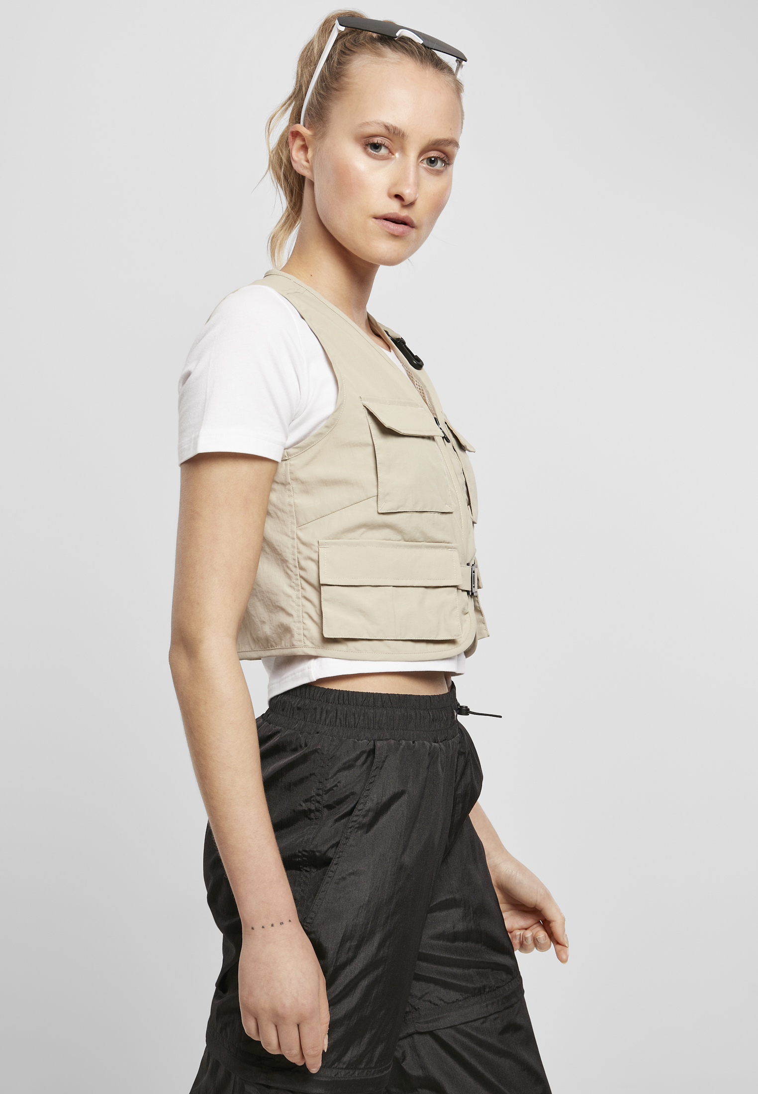 Curvy Ladies Short Tactical Vest in Farbe concrete