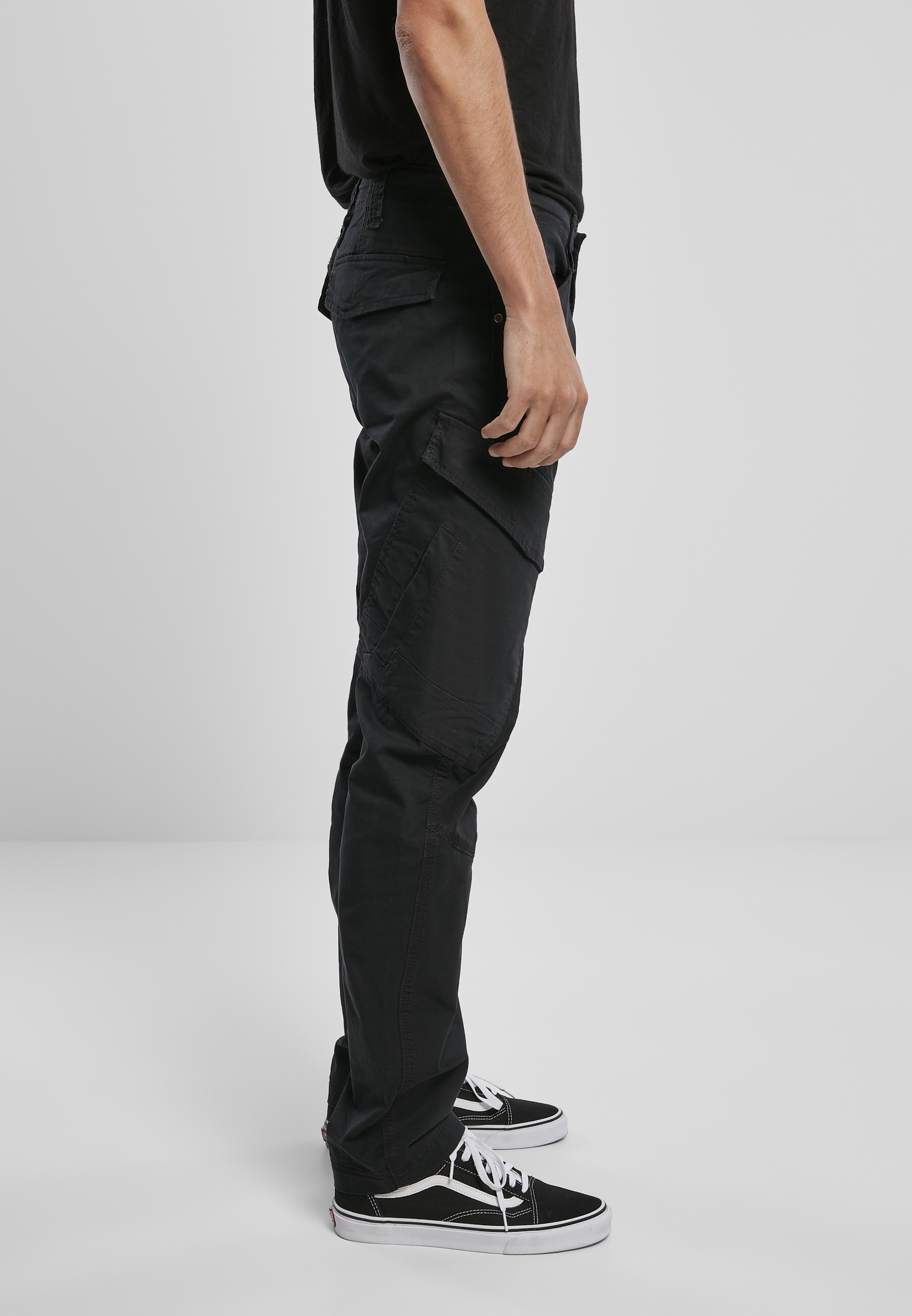 Hosen Adven Slim Fit Cargo Pants in Farbe black