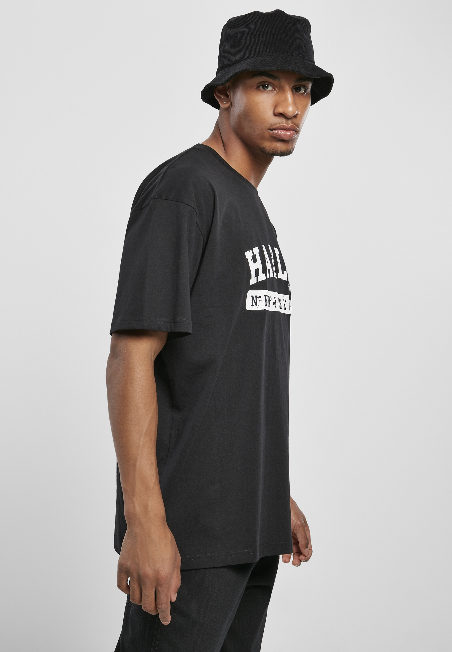 Saisonware Southpole Harlem Tee in Farbe black