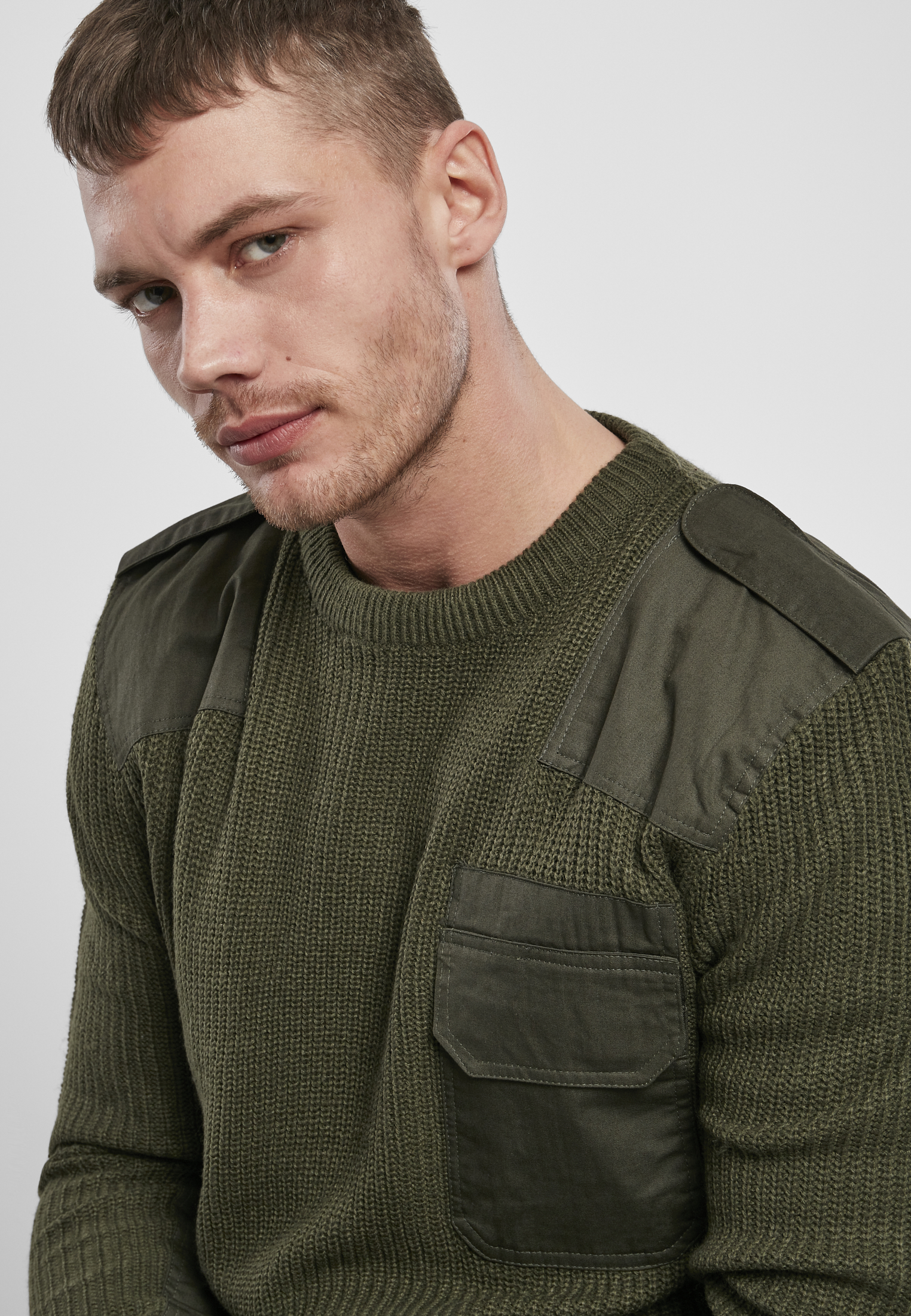 Pullover Military Sweater in Farbe olive